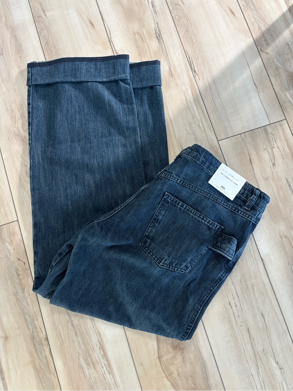 Zara Women's Straight Leg Jeans in Dark Blue Wash